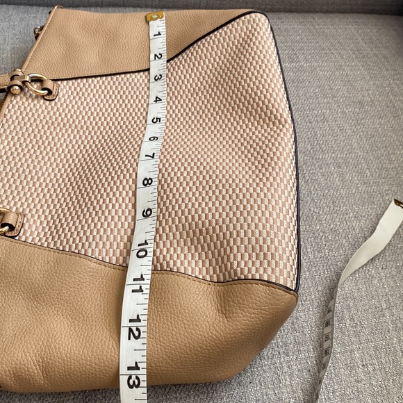 🗝🤍 COACH crossbody bag (Straps included) the perfect summer bag is here!!!! - Picture 12 of 13